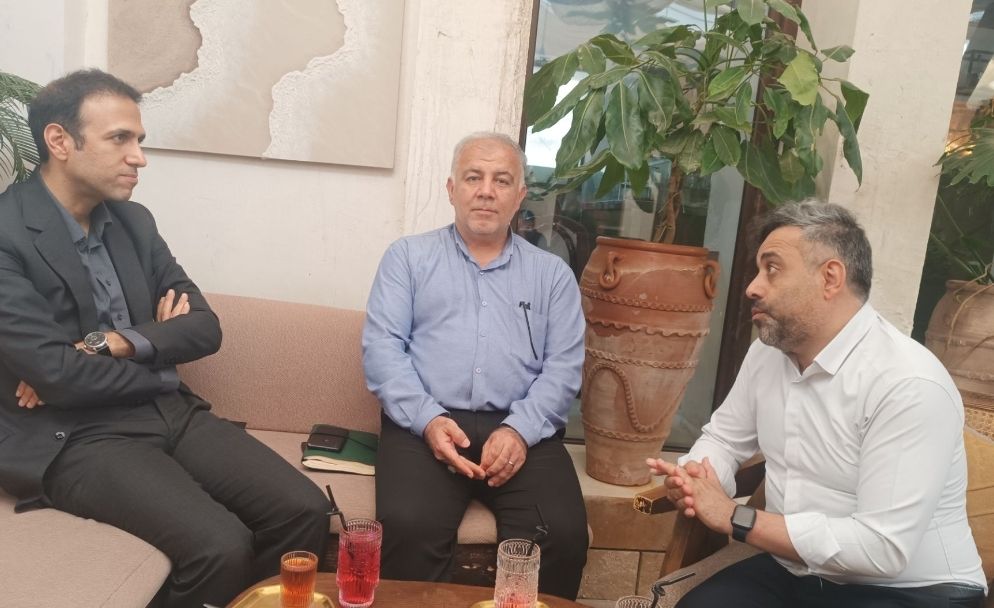 همکاری با شرکت هداک در بوشهر با حضور دکتر میرصالحپور و مهندس فولادی